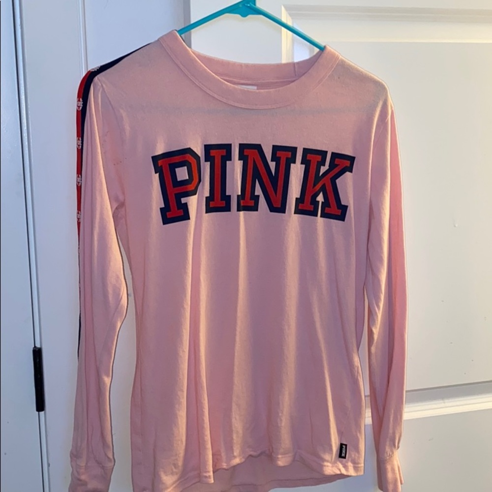 Long sleeve VS Pink shirt